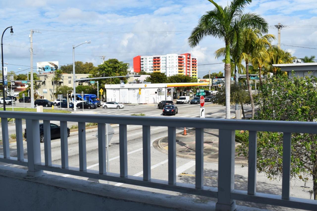 Travelodge By Wyndham Miami Biscayne Bay Exterior photo