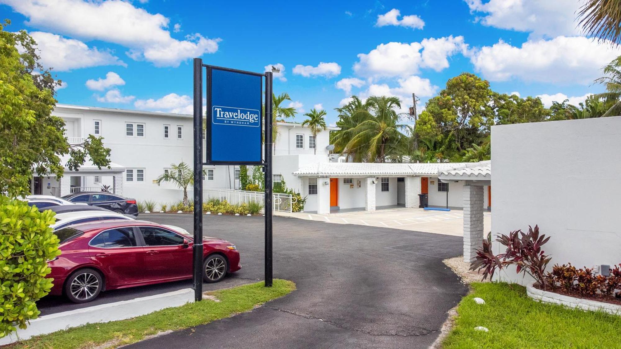 Travelodge By Wyndham Miami Biscayne Bay Exterior photo